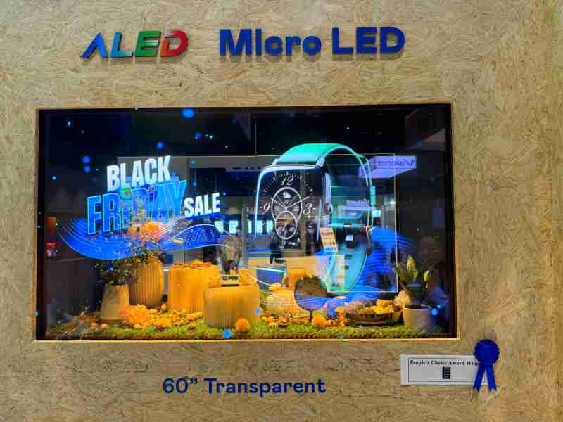 彩运网60吋高透明度Micro LED显示器获”最佳Micro LED技术应用奖”，，，，将Micro LED面板透明化之设计特性极致发挥，，以可扩展性无缝拼接技术打造，，具备600 nits全画面亮度、、、大于60%穿透率及超过NTSC 110%的优异广色域表现，，，可依需求灵活应用于各种场域